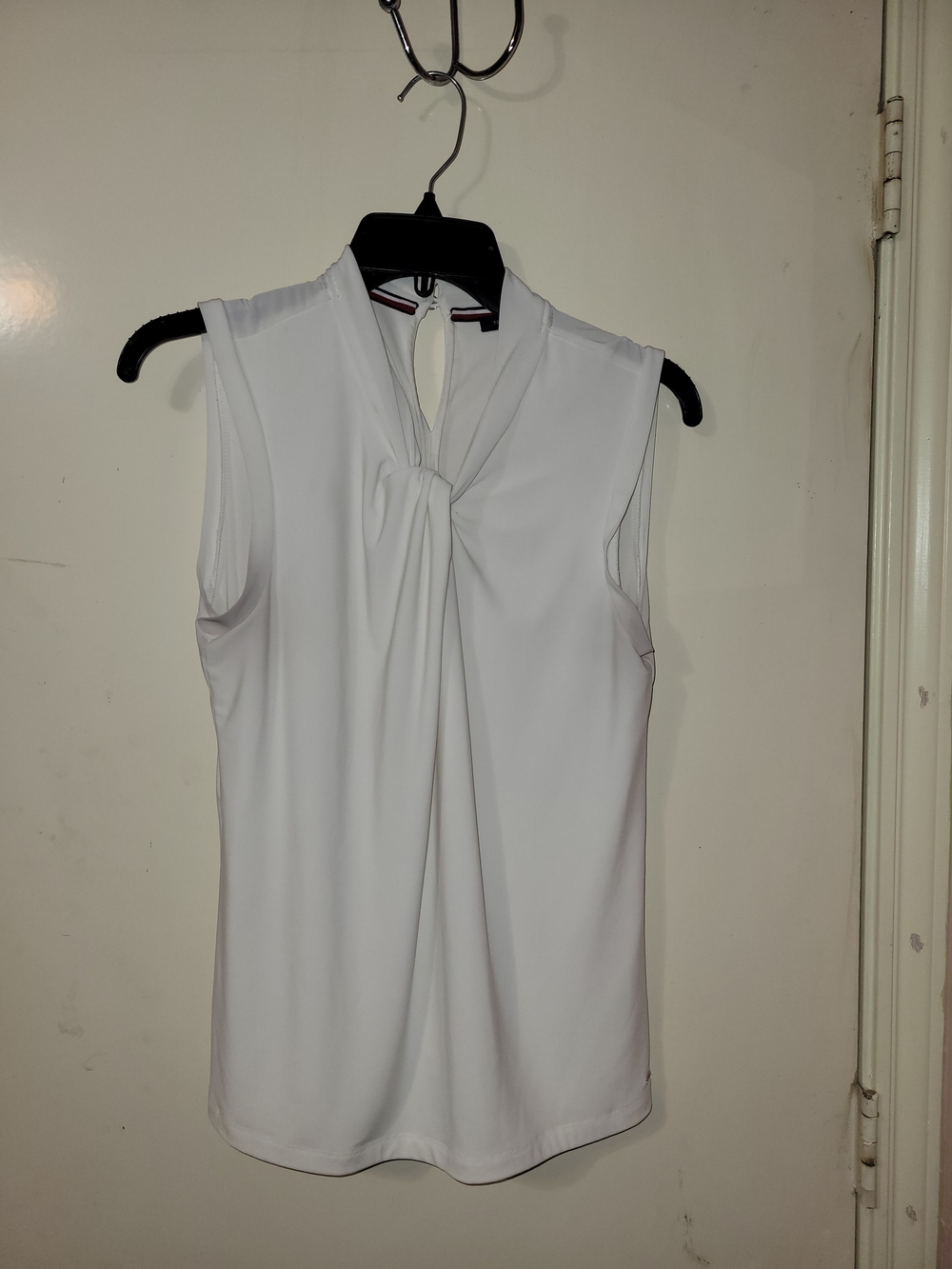 Tommy Hilfiger White Sleeveless Knot-Neck Camisole
